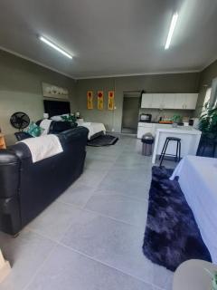 Matrix Cottage - Gqeberha - 7