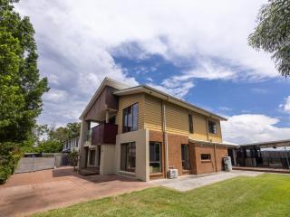 Stylish 6BR Family friendly House Stretton - Algester - 0