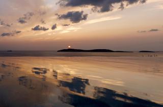 Villa Gaia, Beachfront, Plunge Pool & Sunset by Explore Andros - 8