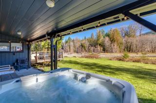 Waterfront Cabin at White Pass and Mount Rainier National Park - Packwood - 5