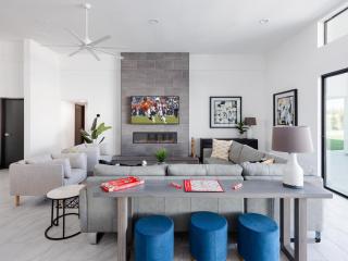 LUXE - Modern Mansion - Private Resort - Scottsdale - 7