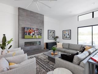 LUXE - Modern Mansion - Private Resort - Scottsdale - 6