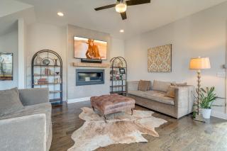 CULTURED COACH - MUSIC ROW - MINS TO DOWNTOWN - Nashville - 8