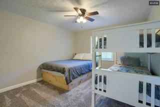 Hocking Hills Cedar Ranch Cabin w/relaxing Hot Tub - 6