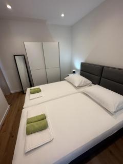 Novi apartmani Škrape u samom centru s parkingom - Trogir - 9