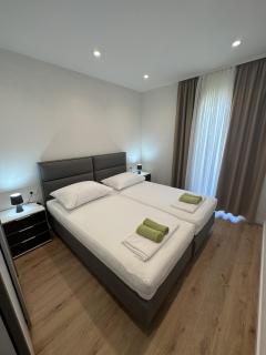 Novi apartmani Škrape u samom centru s parkingom - 4