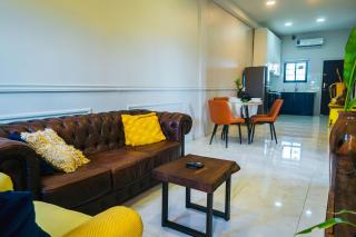 Cozy and quirky Wolf Apartment - 2