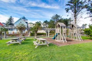 Jewel Box at the Beach - 7