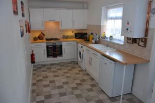 Londonderry - 3 BDR, Sleeps 6, Parking, WIFI, Stockton on Tees city centre - Stockton-on-Tees - 6