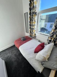 Londonderry - 3 BDR, Sleeps 6, Parking, WIFI, Stockton on Tees city centre - Stockton-on-Tees - 9