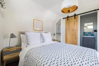 The Lavender Folly - Cosy Accommodation Alresford - 9