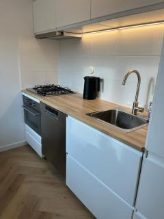Kahakai Beach House - Unique Outdoor Kitchen - next to local lake and 15 min. the from beach - Noordwijkerhout - 1