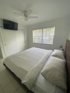 Cozy Downtown Apartments on Water - Fort Lauderdale - 6