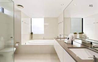 Circle on cavill 3 bedroom 2 bathroom ocean and river view - 3