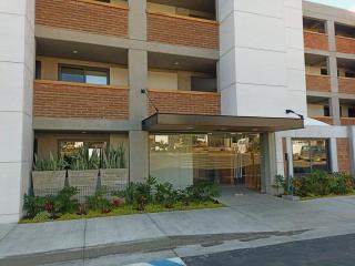 new condo, luxury value - 7