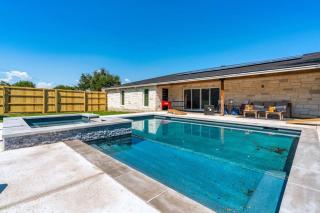 The Gateway - 6BED W Two Houses GameRoom & Pool - Cedar Park - 0