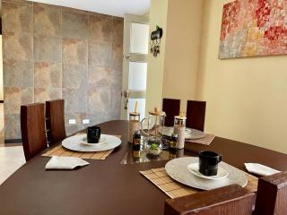 Departamento con jacuzzi, balcón, lavadora y garage - Ambato - 2