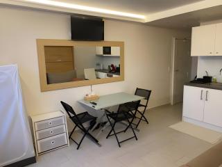 Studio à proximité immédiate des transports avec une terrasse - Cachan - 7