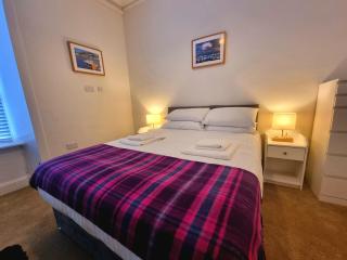 The Rail & Ferry Den - Oban - 7