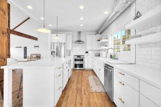 The Star of Wine Country #1 on 5 acre estate - 3