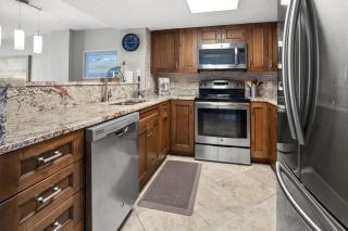 Shoreham Towers 2D Condo - Myrtle Beach - 5