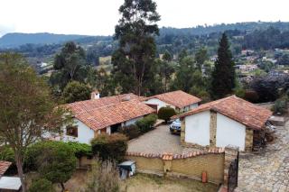Mansión de Yerbabuena Retiro en la Montaña - Chía - 4