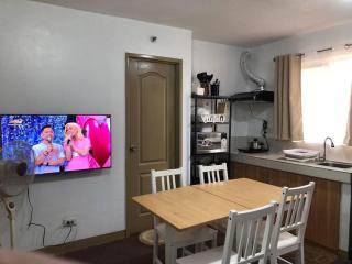 Fully Furnished 2BR Condo - Manila - 6
