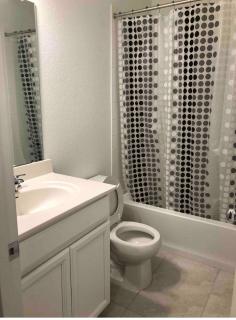Private bedroom w/attached bath - 5