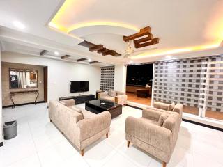 Luxury Apartment Rentals - 0