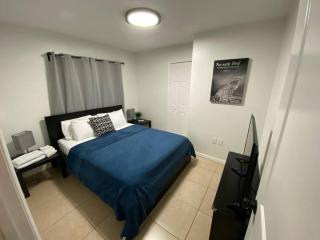 Home away from home close to parks - Pet Friendly - Davenport - 4