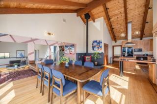 Unmatched Ocean Beach and Mountain Views Family-Friendly Retreat - Moss Beach - 2