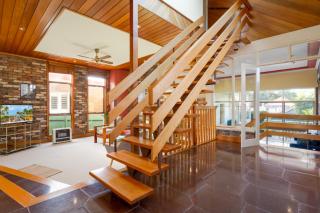 Spacious 3-Bed Mid Century Home Near CBD - Sydney - 2