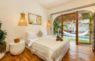 Villa Micasa - Tropical Oasis 4BR Villa with Private Pool, Perfect for Big Groups, 12 Minutes to the Beach - Kerobokan - 7