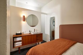 Cosy 1BR with outside space near Canal Saint Martin - París - 5