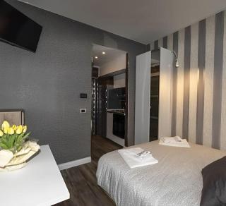 D'Annunzio Suite con Piscina - Gardone Riviera - 8