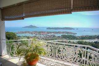 Elegant apartment in Les Mamelles, 400 m², sea view - Eden Island - 9