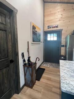 NEW Fire Pit Min to PG Forge GTL 2X King Bed HOT TUB - Sevierville - 8