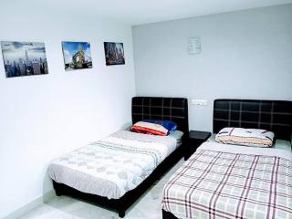 Comfortable Homestay Ipoh 7R7B 11pax SY10 - Ipoh - 4