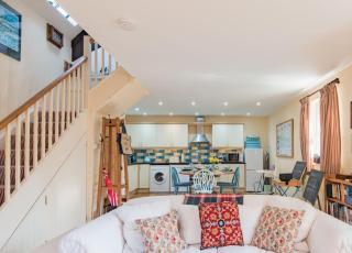 The Old Schoolroom by Bloom Stays - Canterbury - 6