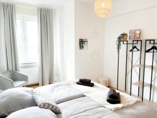 City Comfort Essen - Wohndomizil mit Balkon, Büro und Netflix - - 9