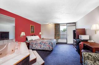 Days Inn by Wyndham Martin - Martin - 3