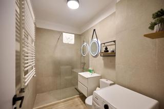 Pearl Apartment in Infinity Beach Resort - parking - Mamaia - 1