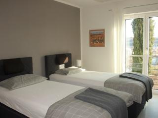 Grimm's Lodge - Lörrach - 9
