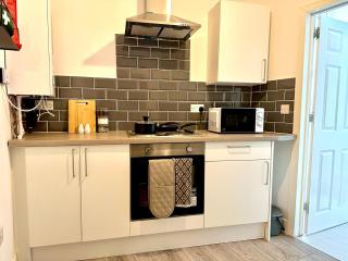 Cosy Modern 1 Bedroom Apartment - Neath Road Port Talbot Near Briton Ferry Train Station - Briton Ferry - 2