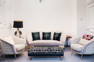 Central Windsor Spacious Three Double BedRooms, Two Living Room, Kitchen Entire Apartment over three floors Steps from Windsor Castle, station, long walk and restaurants Royal Residence Retreat Windsor - 0