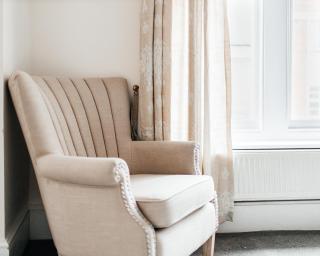 Central Windsor Spacious Three Double BedRooms, Two Living Room, Kitchen Entire Apartment over three floors Steps from Windsor Castle, station, long walk and restaurants Royal Residence Retreat Windsor - 1