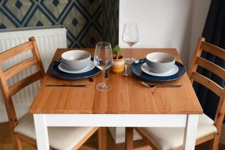 Air Maison - Minutes From Seafront - Sleeps 4 Free - Street Parking - 6