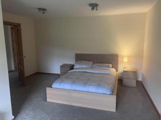 Captivating 2 Bed Apartment in Newhouse - Newhouse - 7