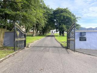 Captivating 2 Bed Apartment in Newhouse - Newhouse - 1