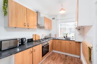 Cosy 3 Bed House Contractor & Leisure - Sheffield - 8